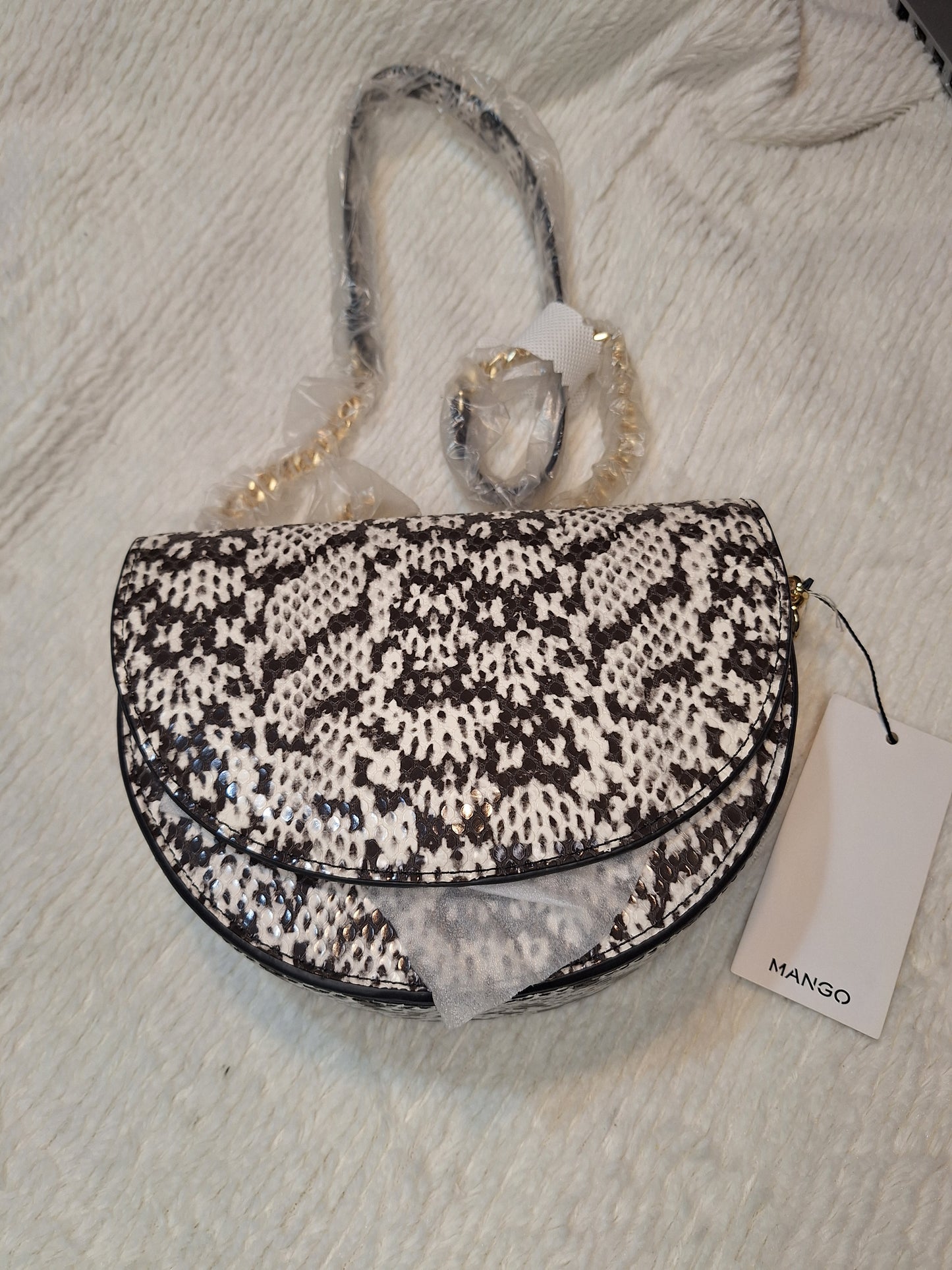 Cartera Mango