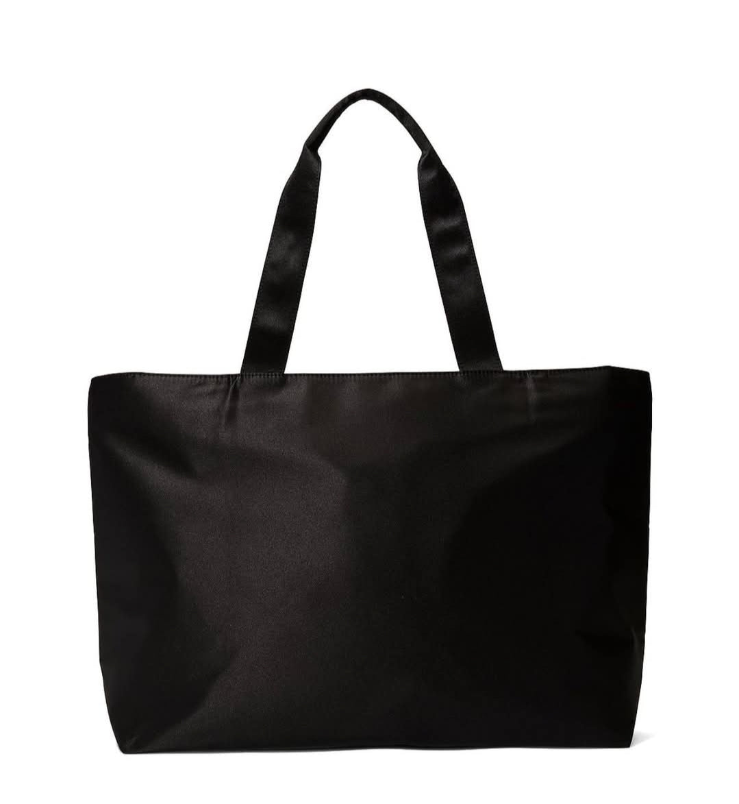 Estilo y actitud con Victoria’s Secret ✨🖤