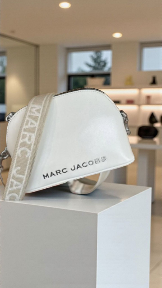 Cartera Marc Jacobs Blanca Small – Diseño Minimalista y Elegante