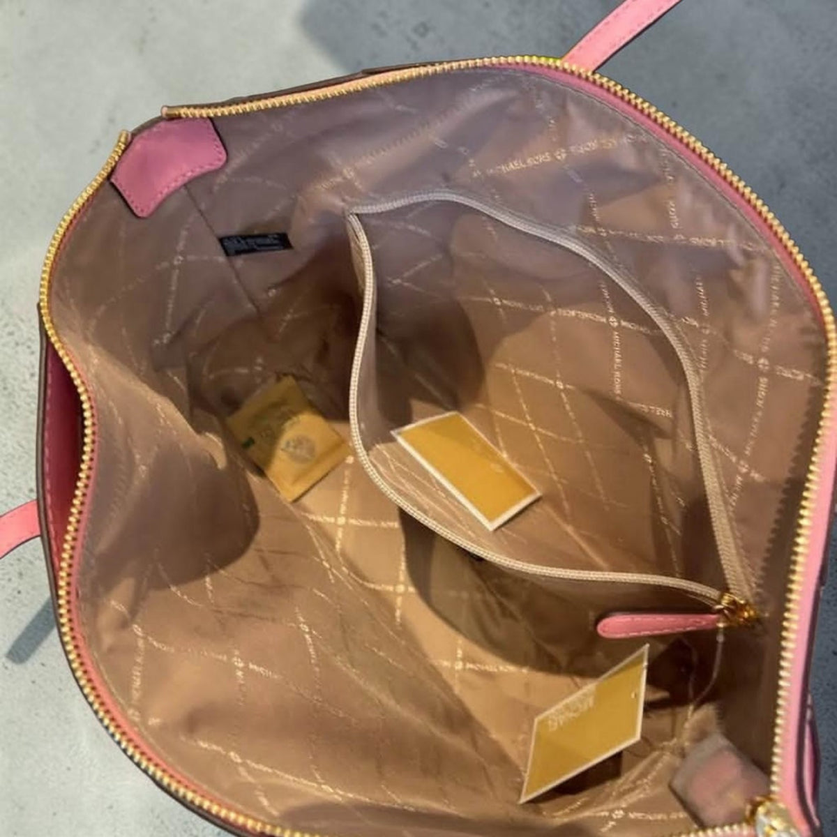 Tote Michael Kors modelo Marilyn