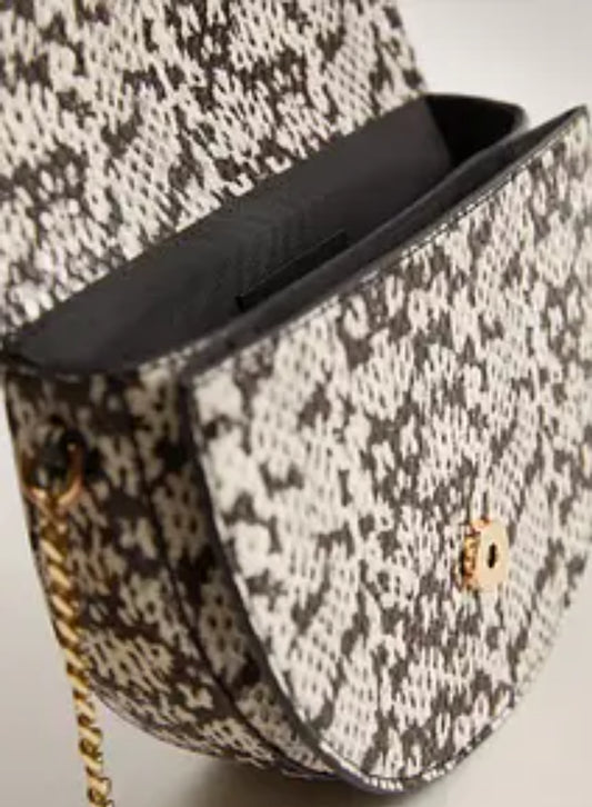 Cartera Mango