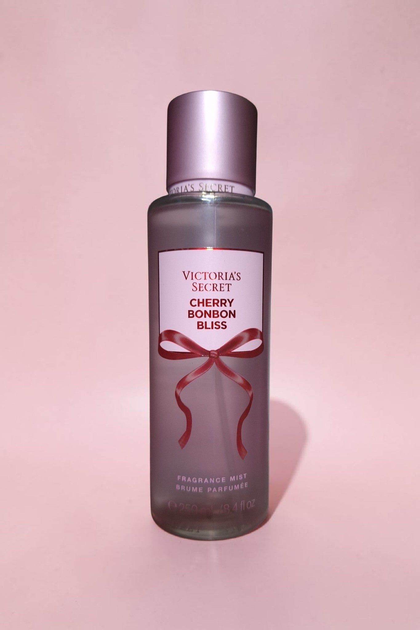 Victoria Secret. Cherry Bonbon Bliss: Una Tentación Dulce y Coqueta.